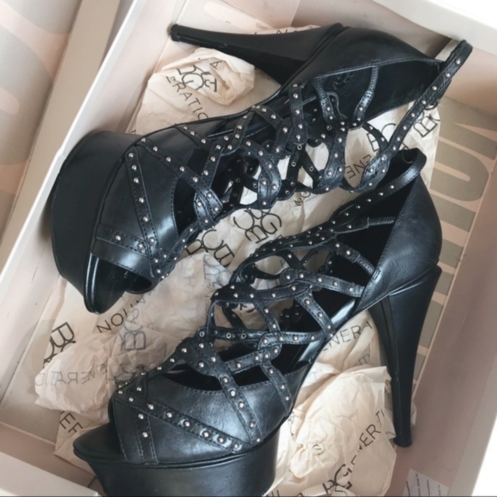 Bcbg platform leather sandal